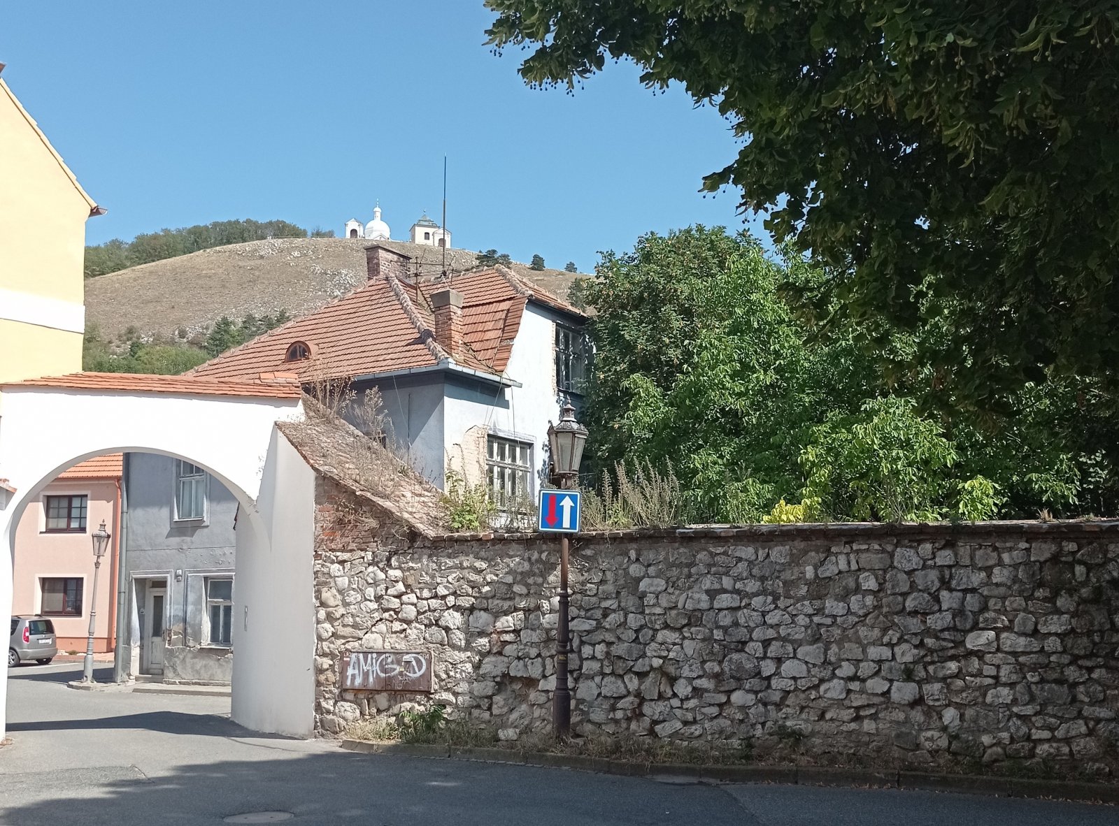 Prodej id. 1/2 historického domu se zahradou v centru Mikulova. - Obrázek 4