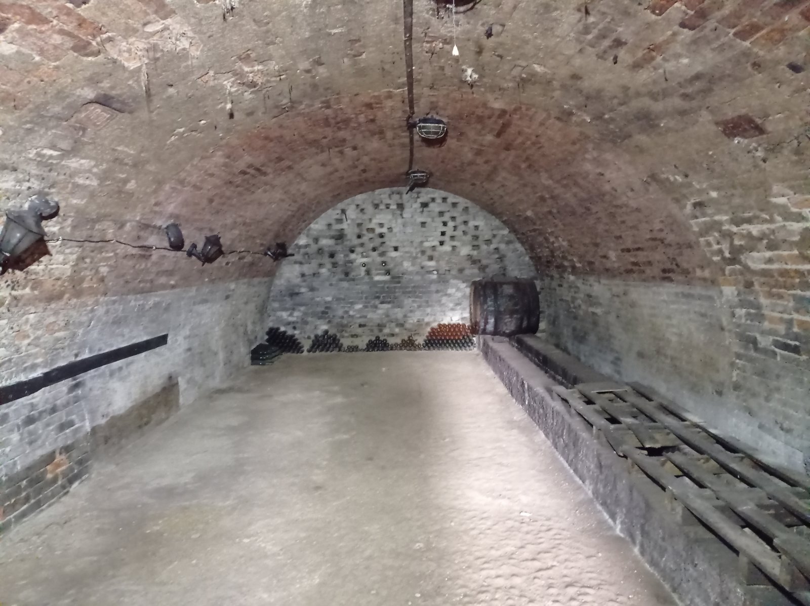 Tradiční vinný sklep s nástavbou v obci Brod nad Dyjí - Obrázek 6