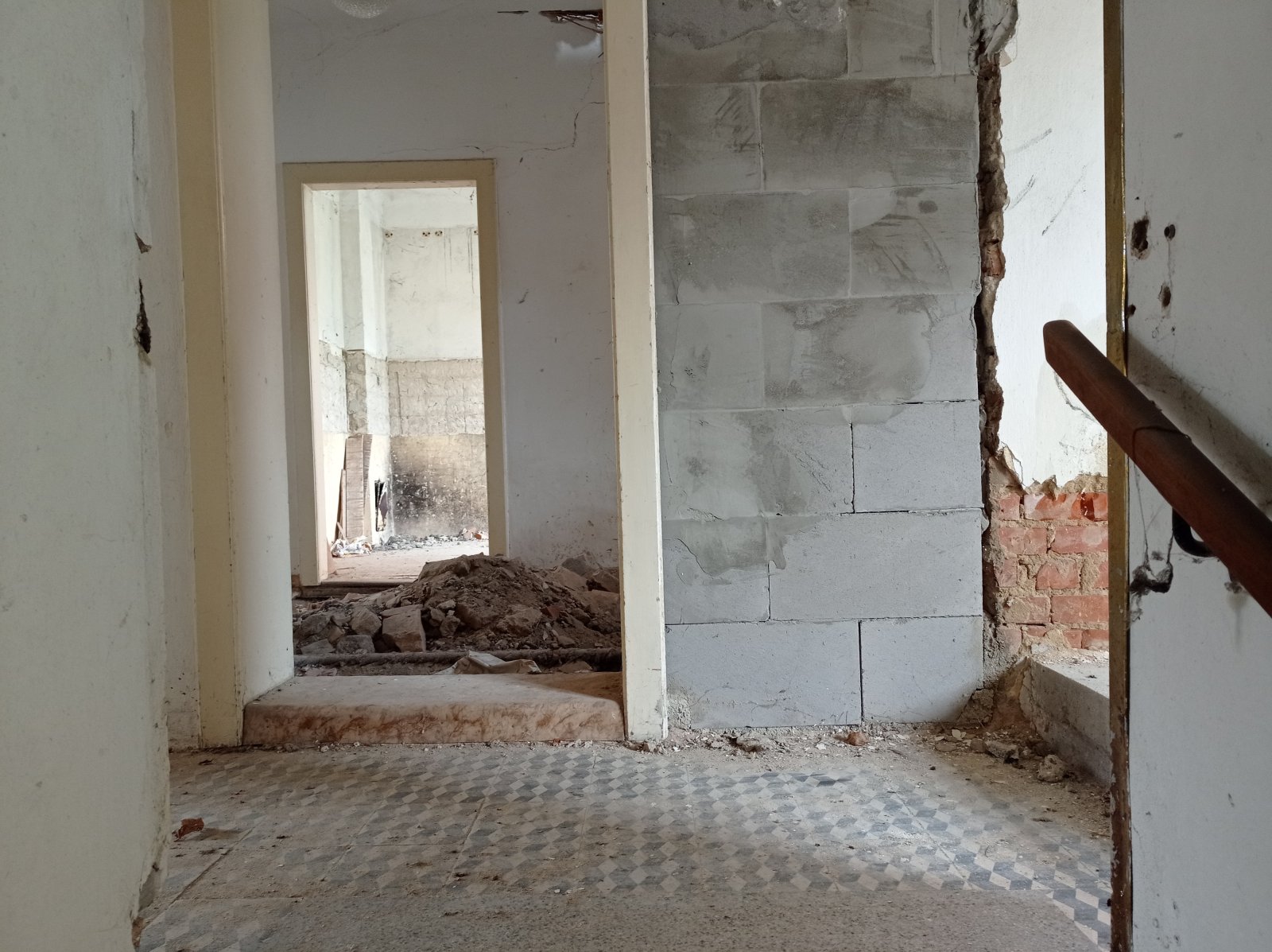 Rozlehlý dům v historickém centru Mikulova. - Obrázek 8