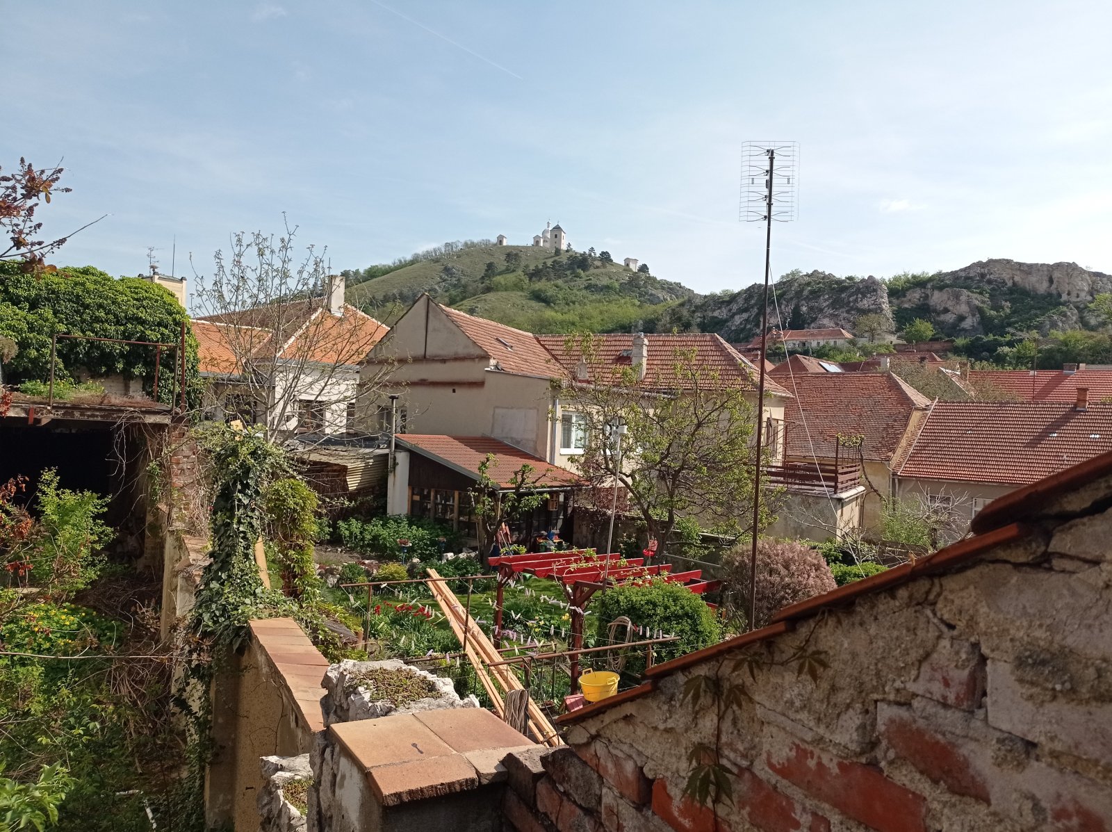 Rozlehlý dům v historickém centru Mikulova. - Obrázek 6