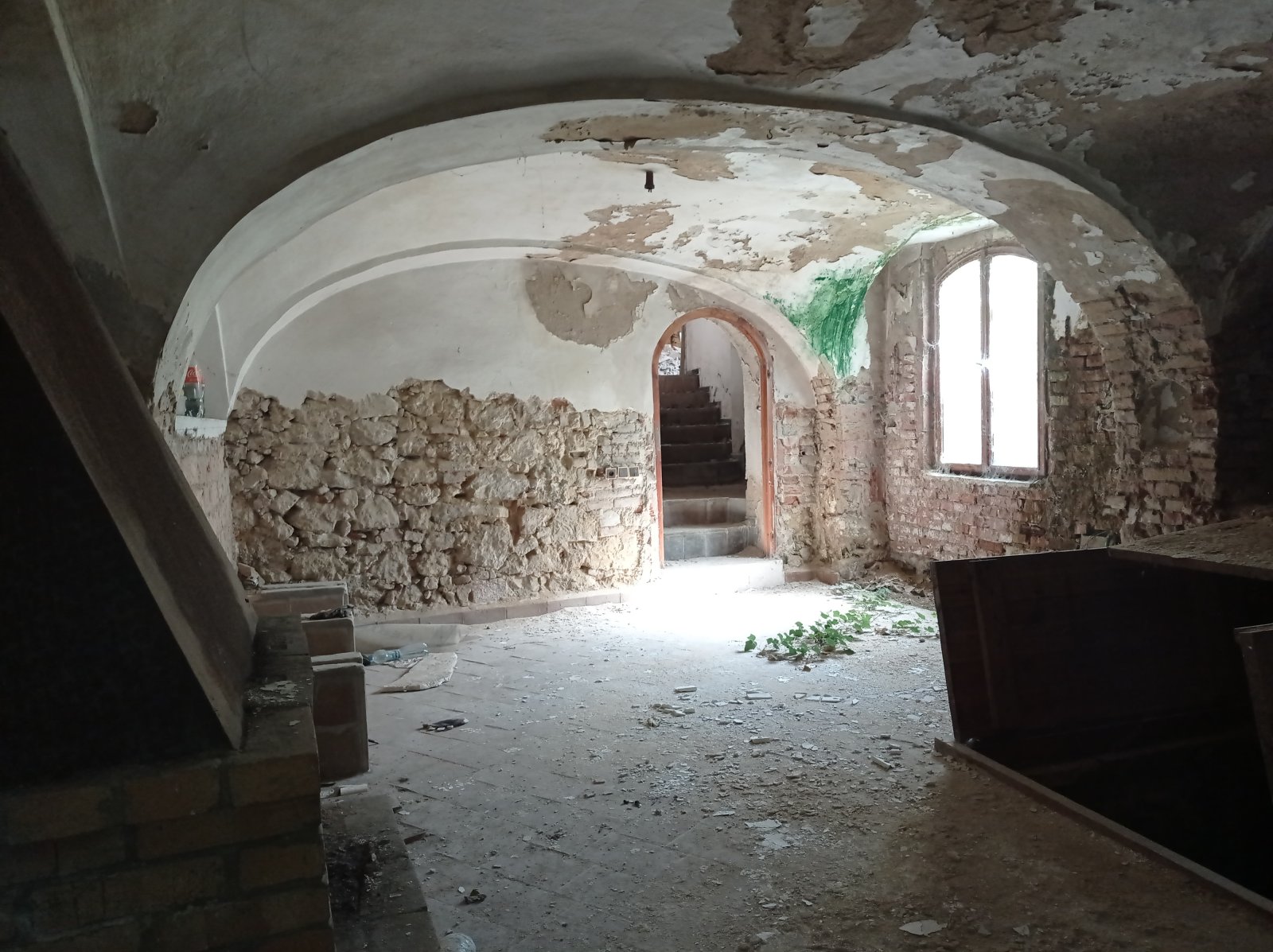 Rozlehlý dům v historickém centru Mikulova. - Obrázek 20