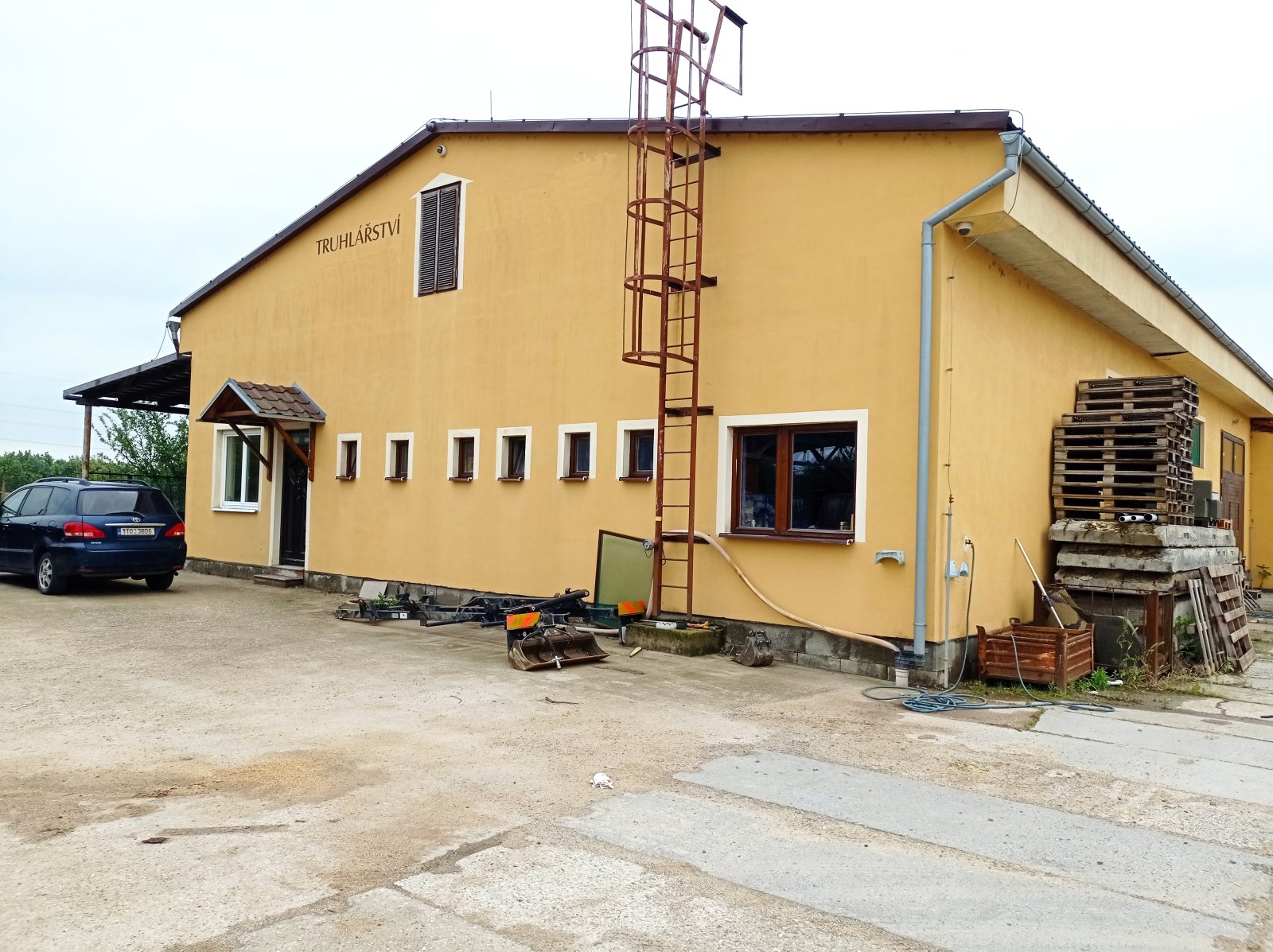 Výrobní areál s velkým potenciálem i možnostmi využití v Mikulově. - Obrázek 38