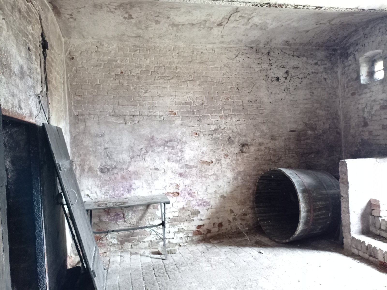 Tradiční vinný sklep s nástavbou v obci Brod nad Dyjí - Obrázek 7