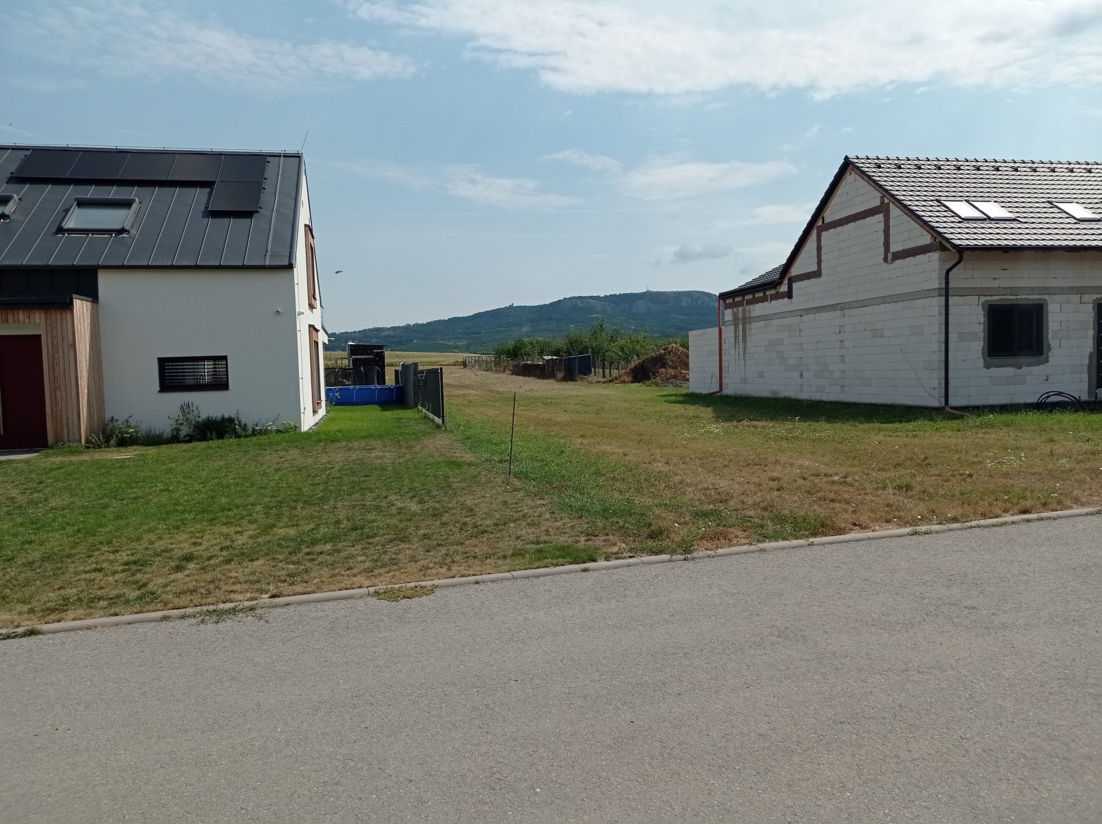 Stavební pozemek v Dolních Dunajovicích s úžasným výhledem na Pálavu. - Obrázek 4