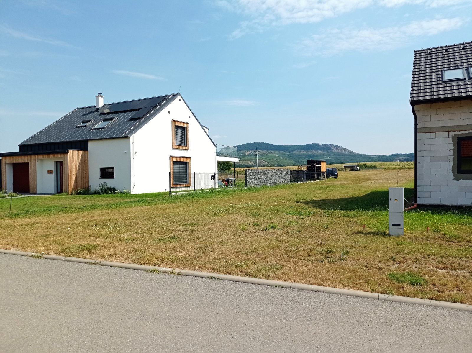 Stavební pozemek v Dolních Dunajovicích s úžasným výhledem na Pálavu. - Obrázek 11