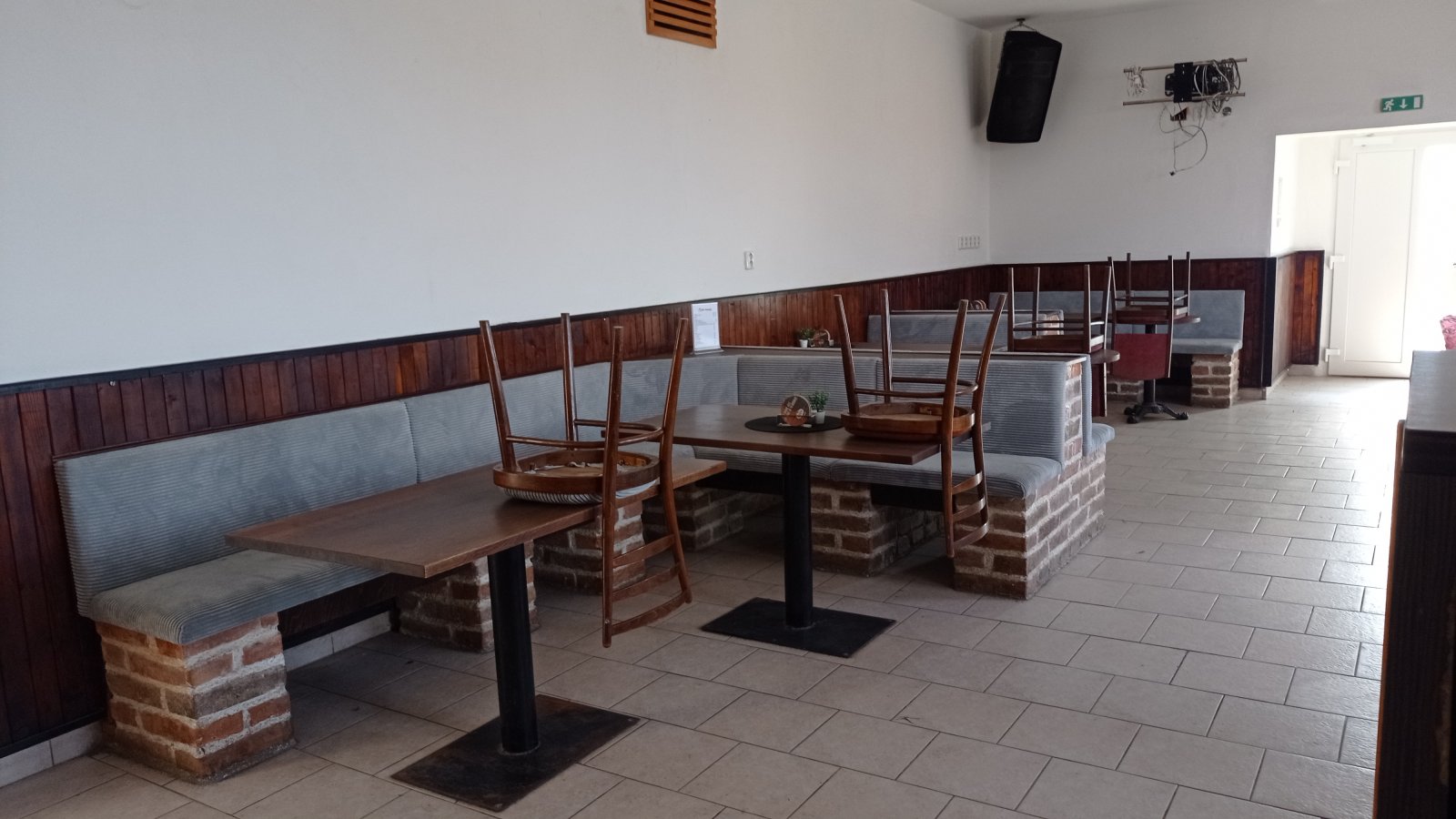 Prodej restaurace se zahrádkou v nejteplejší oblasti Jižní Moravy - Obrázek 11