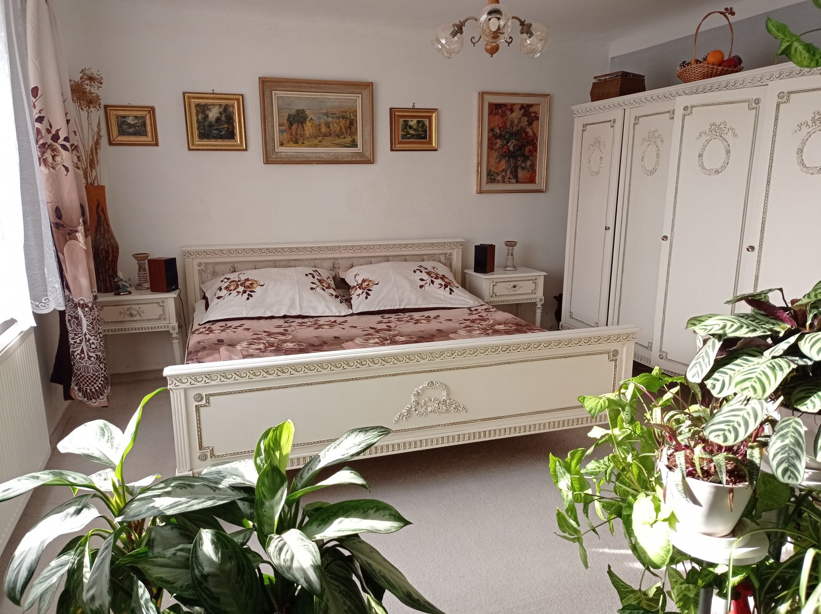 Prostorná vila se dvěma byty, garáží a krásnou zahradou v Mikulově. - Obrázek 21