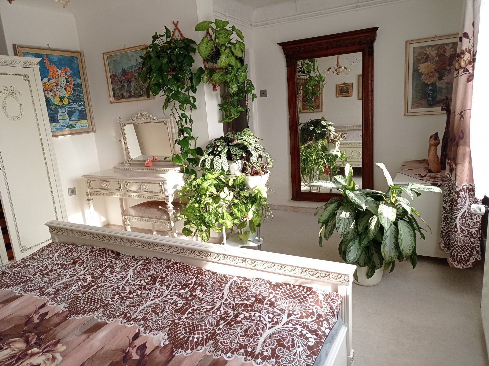 Prostorná vila se dvěma byty, garáží a krásnou zahradou v Mikulově. - Obrázek 22