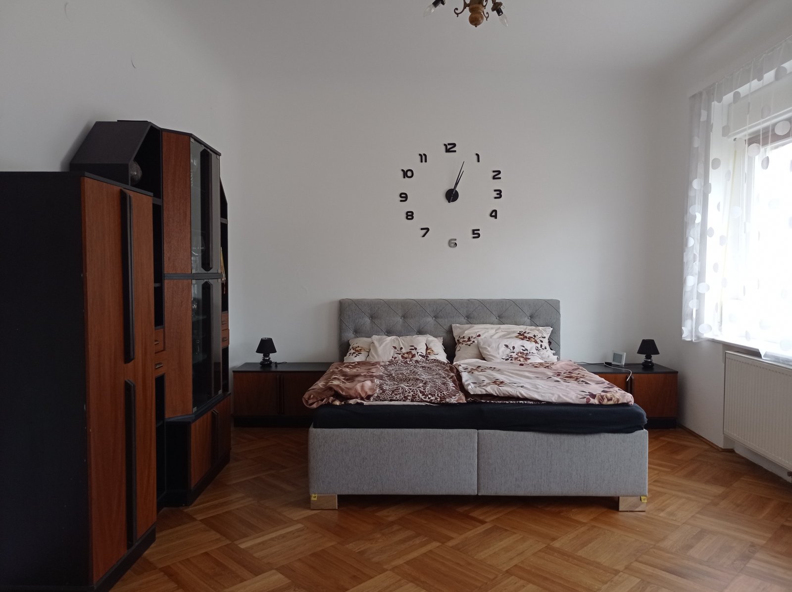 Prostorná vila se dvěma byty, garáží a krásnou zahradou v Mikulově. - Obrázek 10