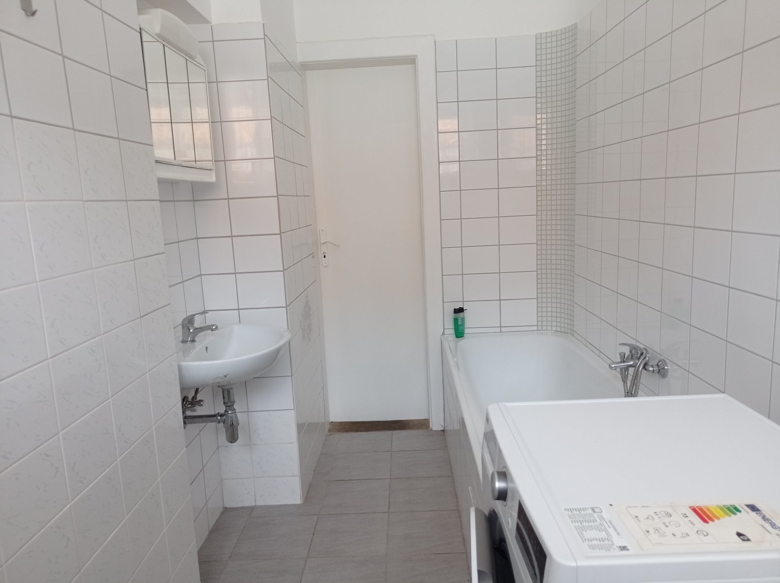 Prostorná vila se dvěma byty, garáží a krásnou zahradou v Mikulově. - Obrázek 13