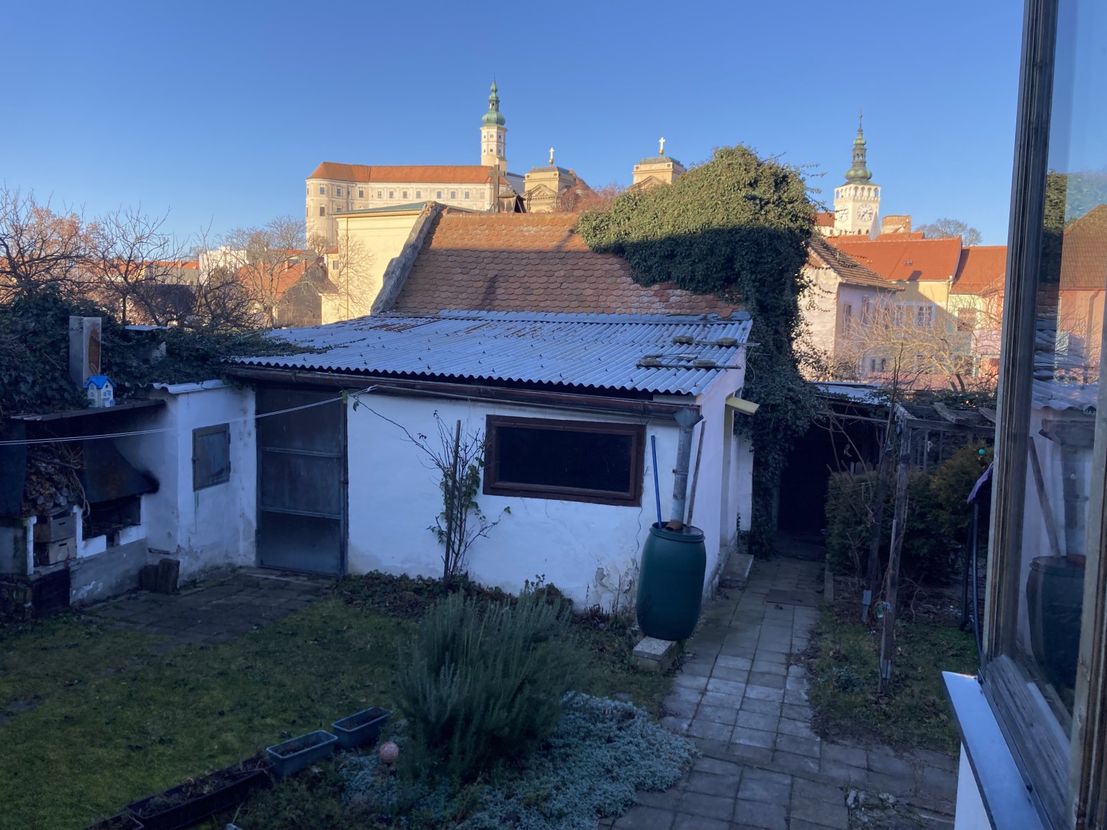 Rodinný dům se zahrádkou a krásnými výhledy v centru Mikulova - Obrázek 19
