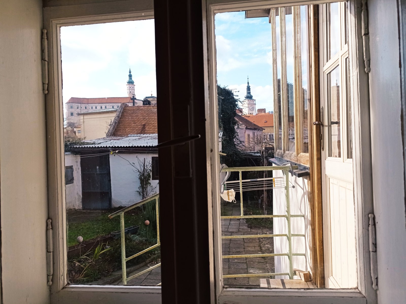 Rodinný dům se zahrádkou a krásnými výhledy v centru Mikulova - Obrázek 7