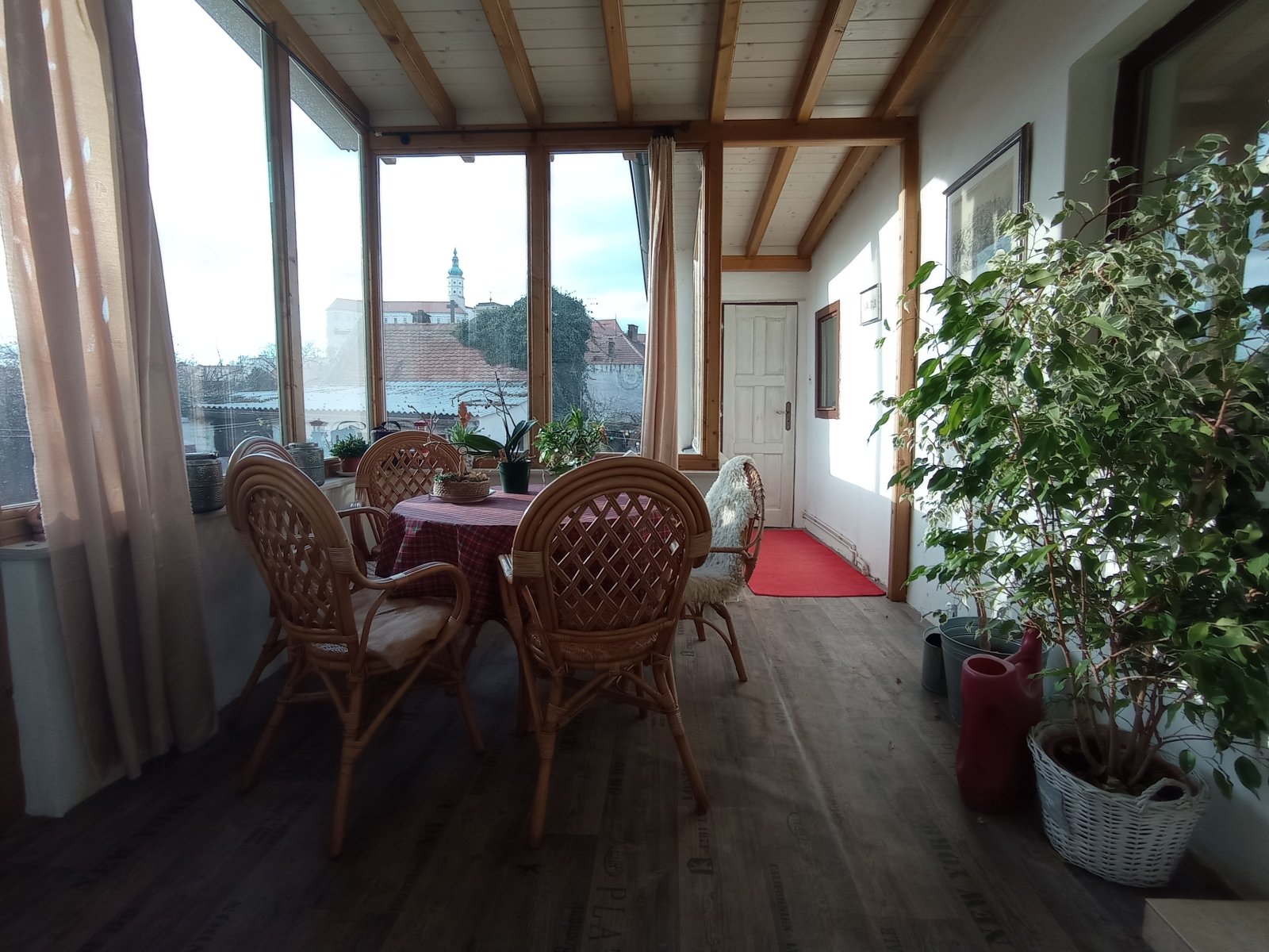 Rodinný dům se zahrádkou a krásnými výhledy v centru Mikulova - Obrázek 8