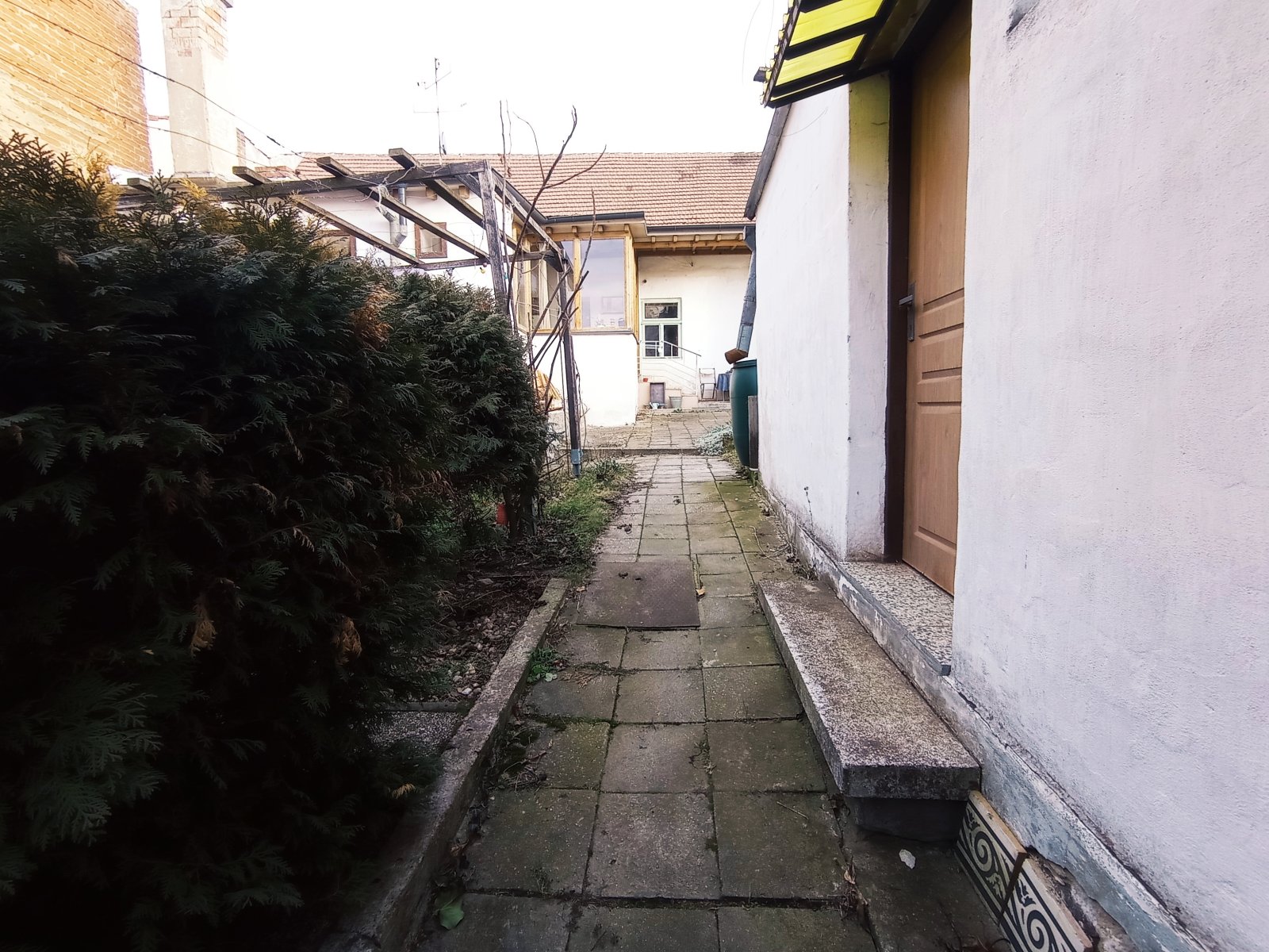 Rodinný dům se zahrádkou a krásnými výhledy v centru Mikulova - Obrázek 27