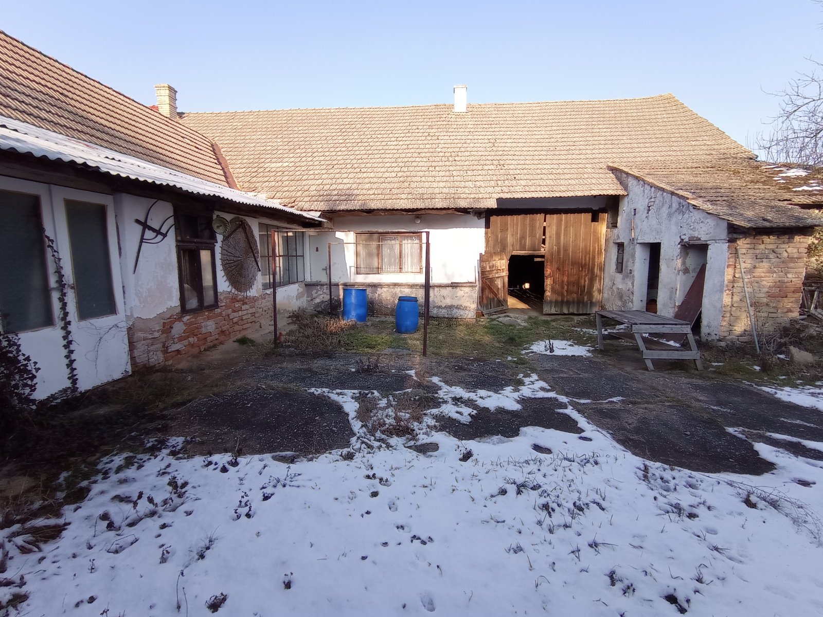 Rodinný dům s rozlehlým pozemkem v obci Pavlov - Obrázek 16