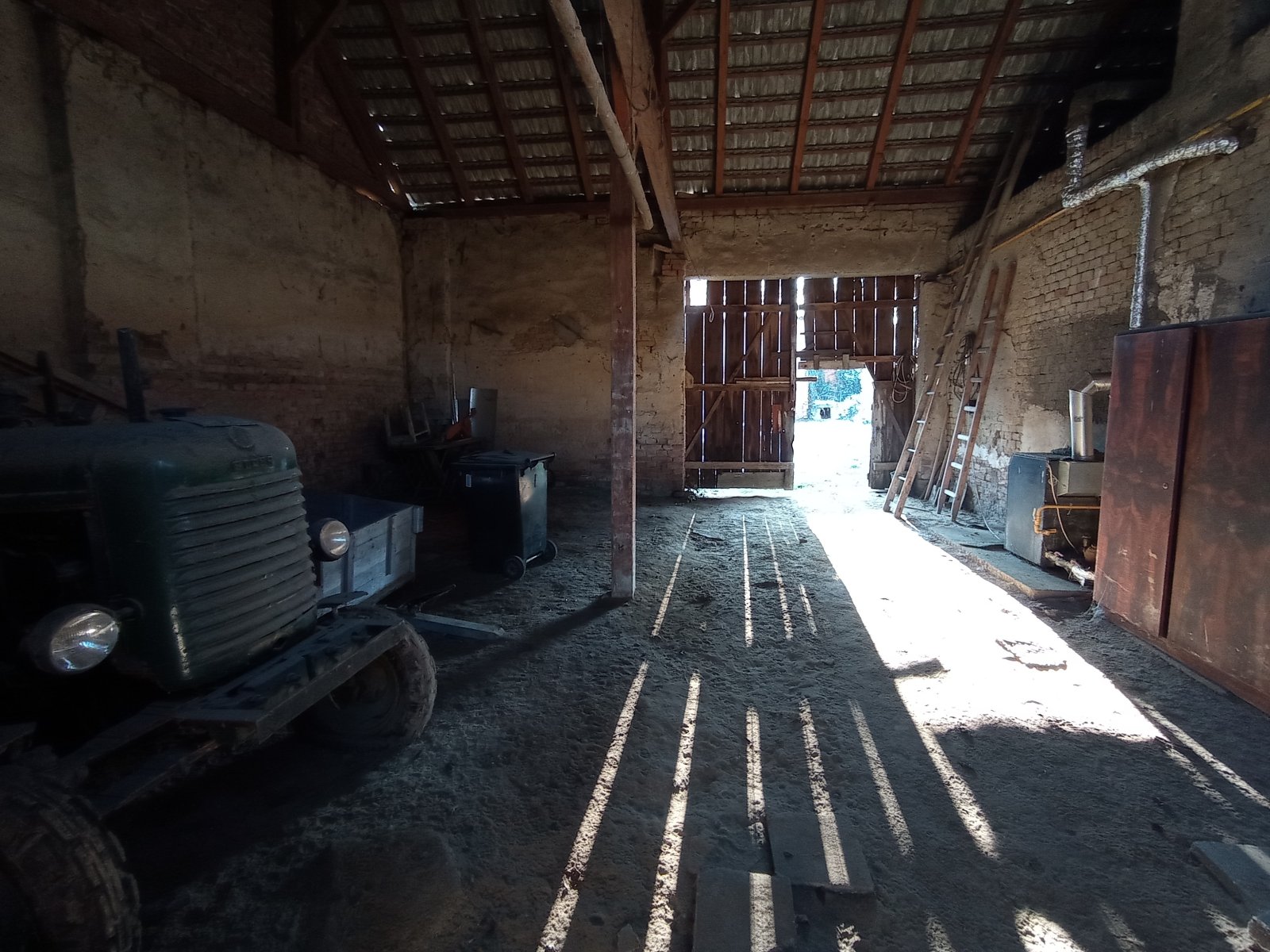 Rodinný dům s rozlehlým pozemkem v obci Pavlov - Obrázek 17