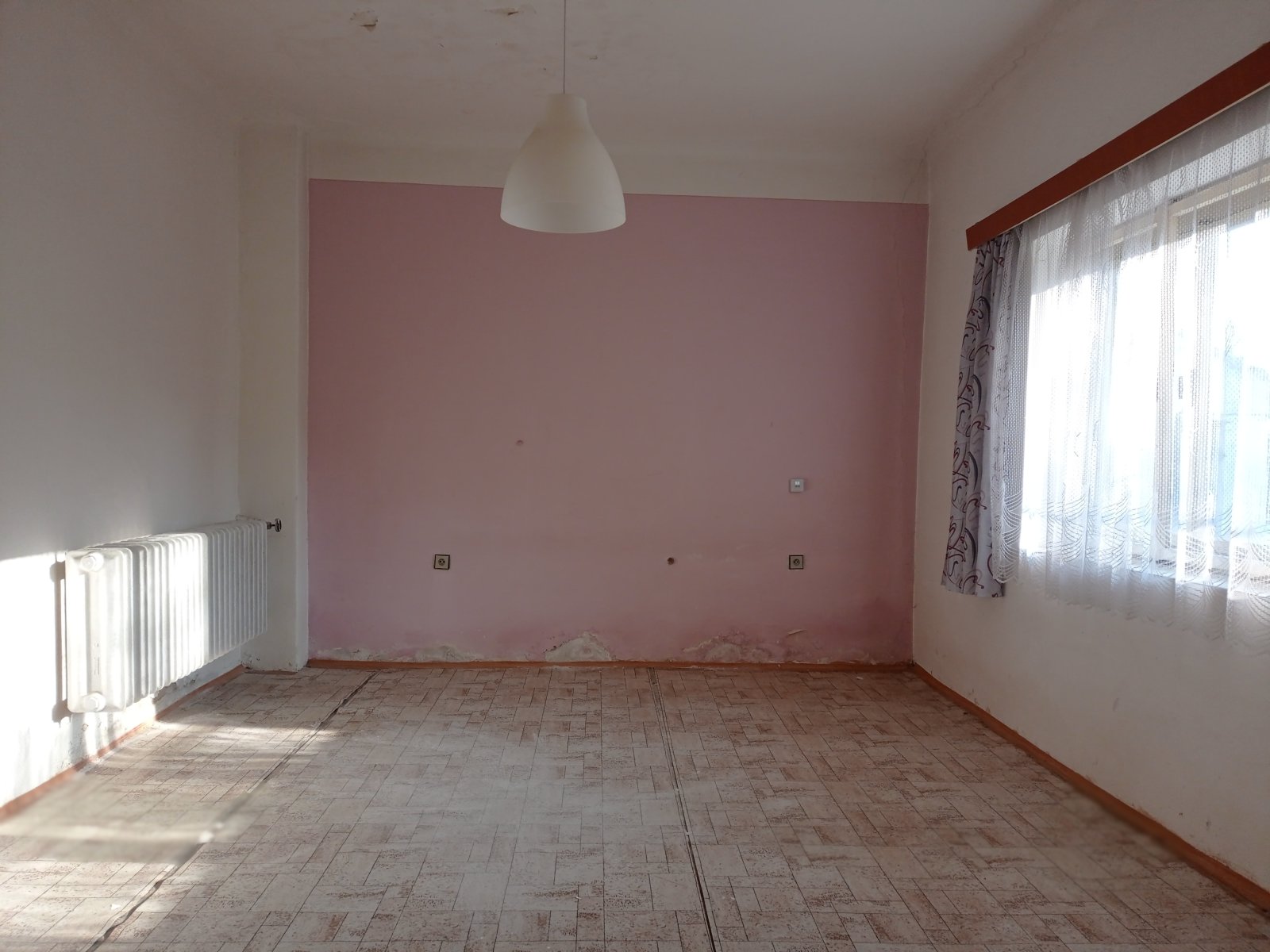 Rodinný dům s rozlehlým pozemkem v obci Pavlov - Obrázek 9