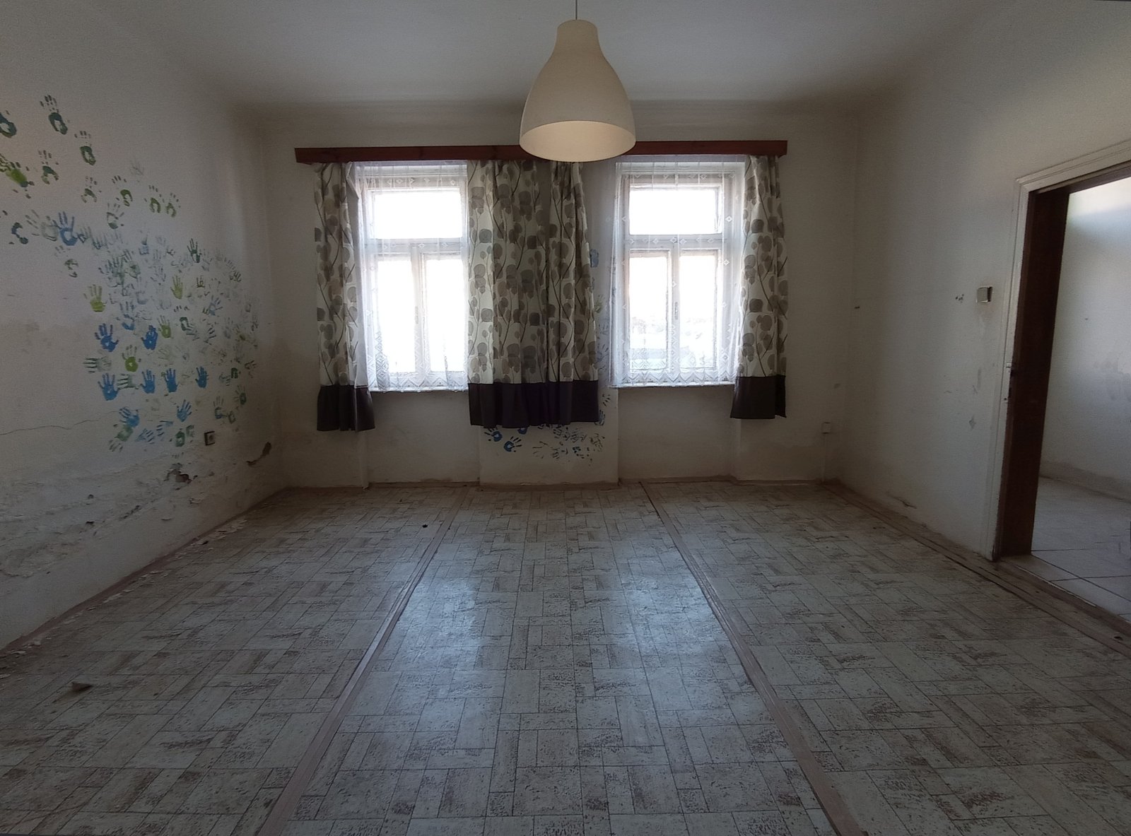 Rodinný dům s rozlehlým pozemkem v obci Pavlov - Obrázek 8