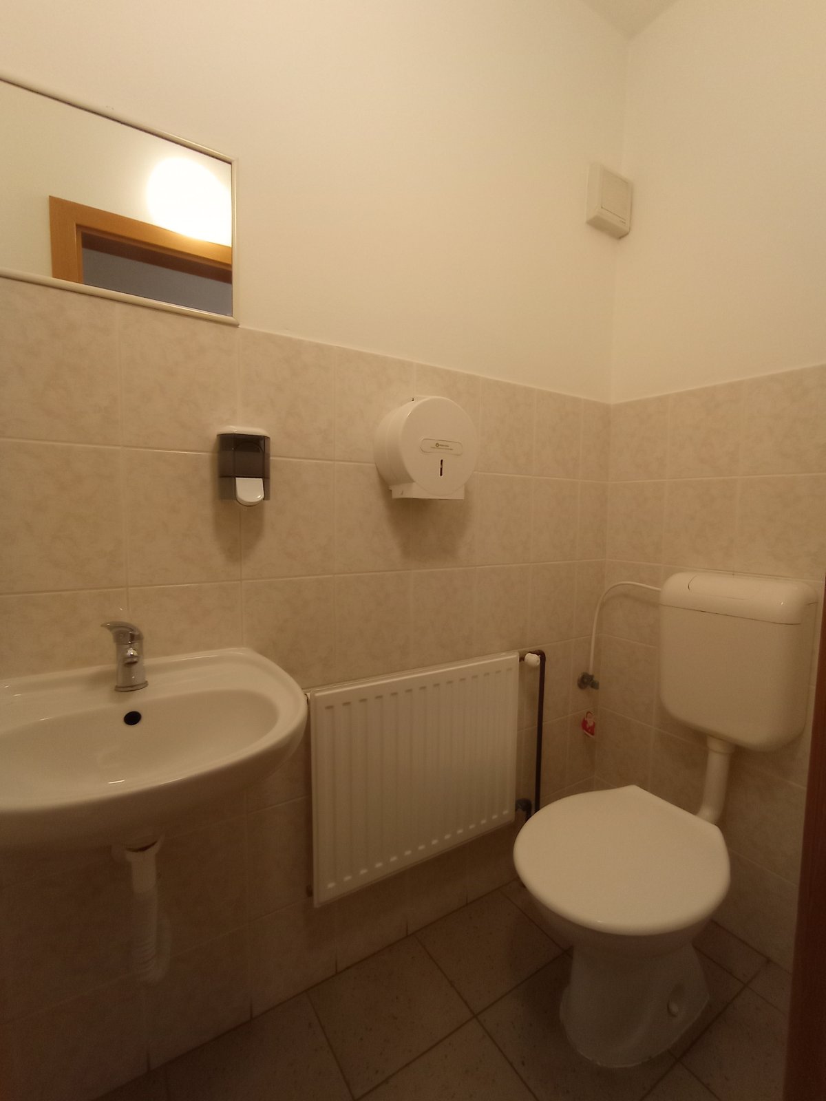 Prodej ordinace pro dva lékaře včetně kompletního zázemí v historickém centru Mikulova. - Obrázek 15