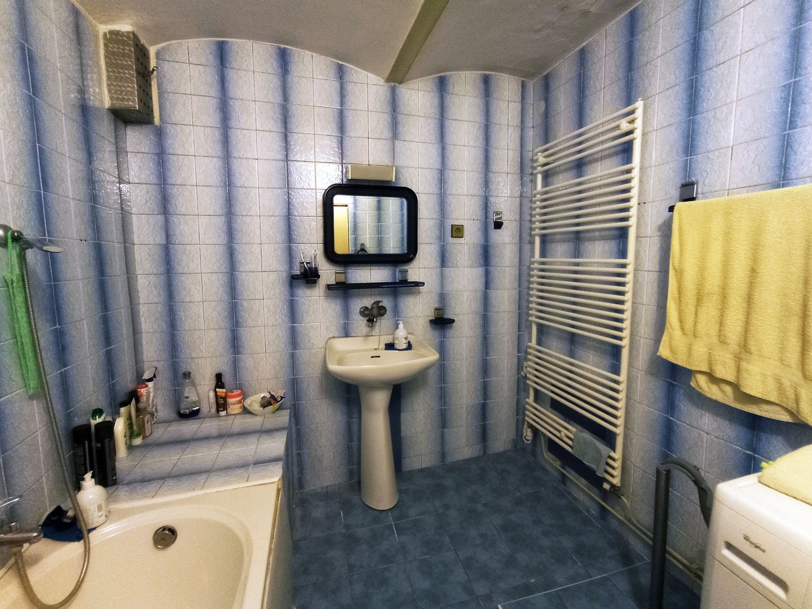 Řadový rodinný dům s garáží, vinným sklepem a rozlehlou zahradou v obci Dobré Pole. - Obrázek 12