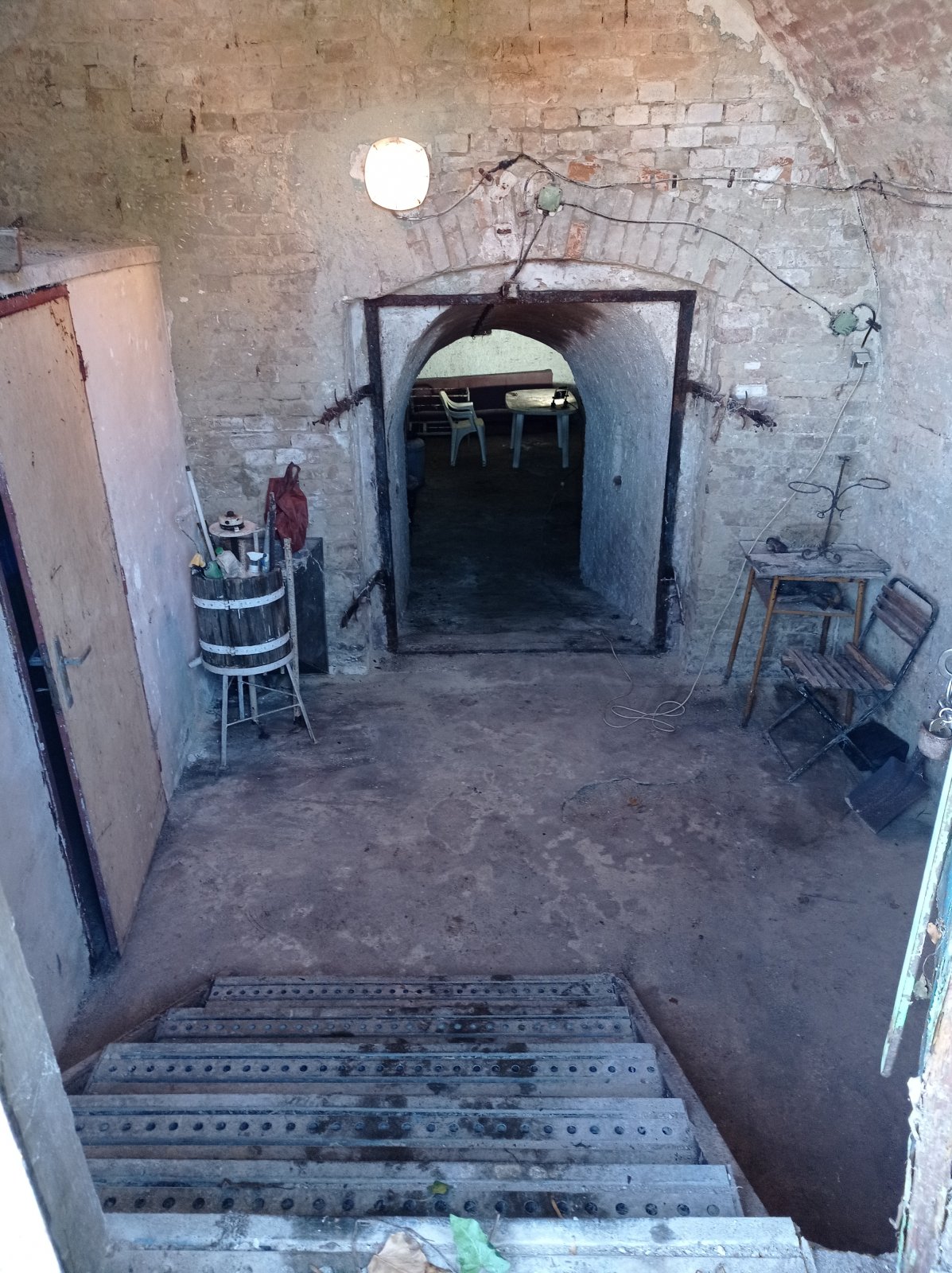 Vinný sklep s pozemkem ve vinařské uličce v Novosedlech - Obrázek 7