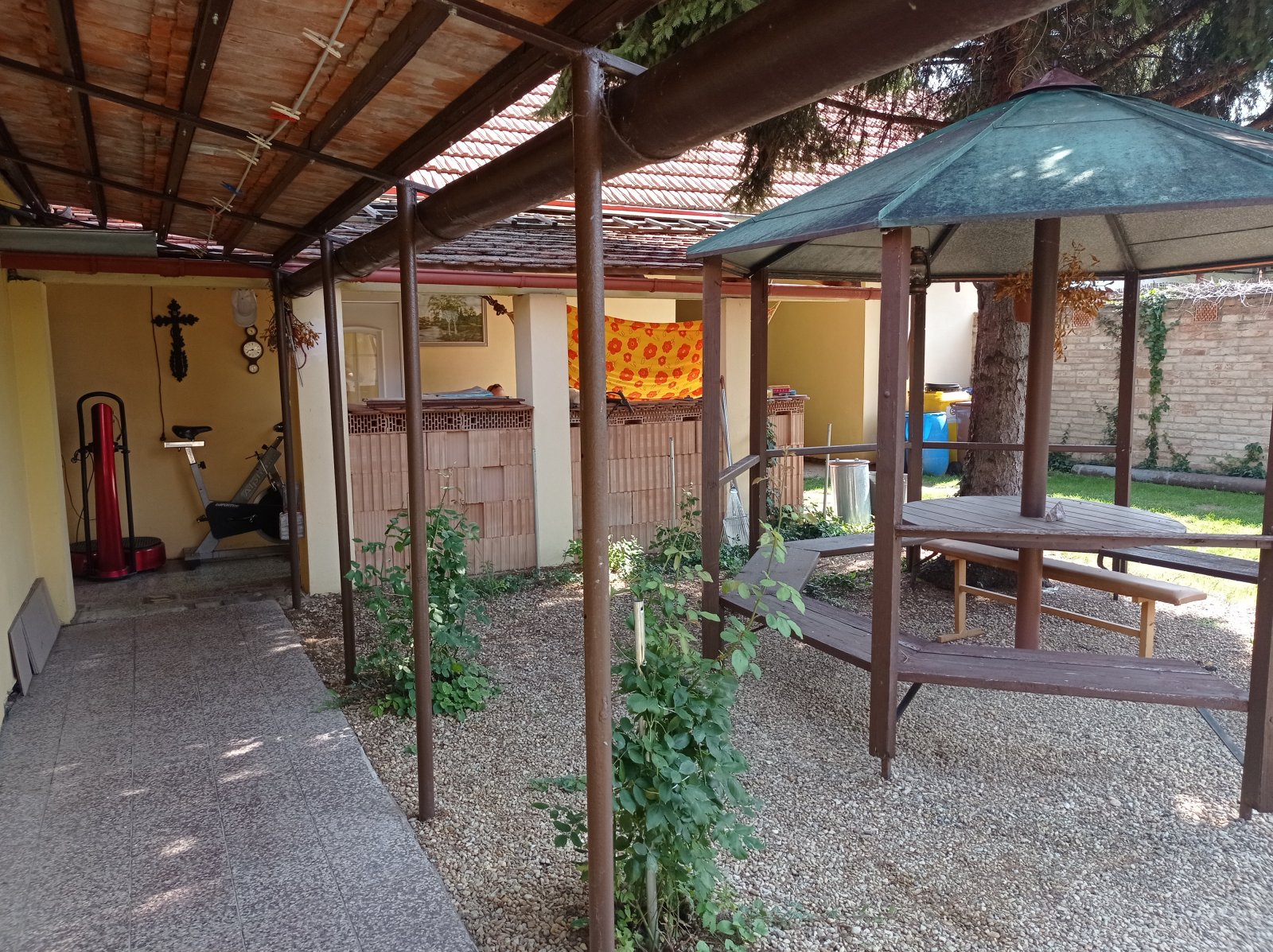 Přízemní rodinný dům se zahrádkou v obci Brod nad Dyjí - Obrázek 4