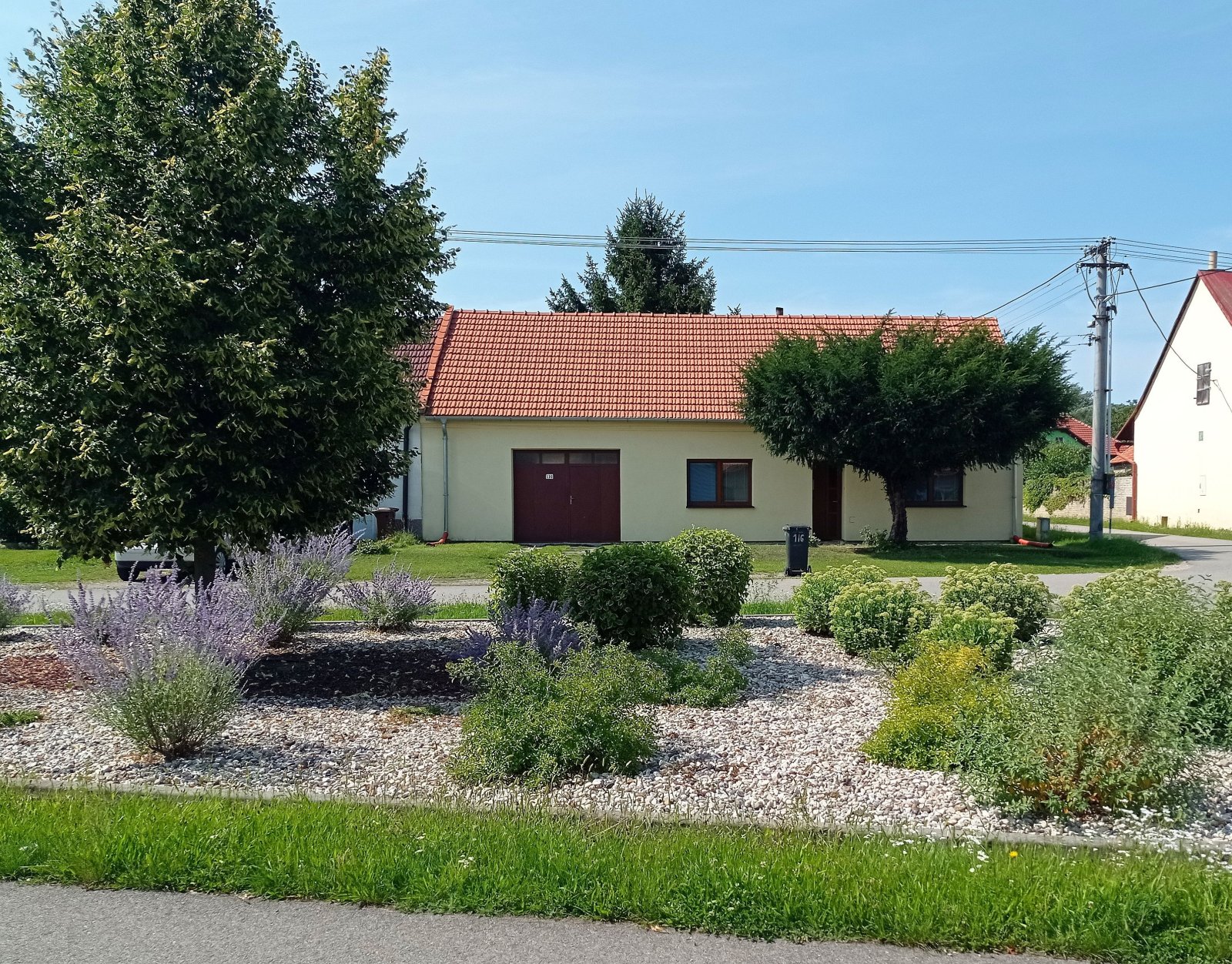 Přízemní rodinný dům se zahrádkou v obci Brod nad Dyjí - Obrázek 2