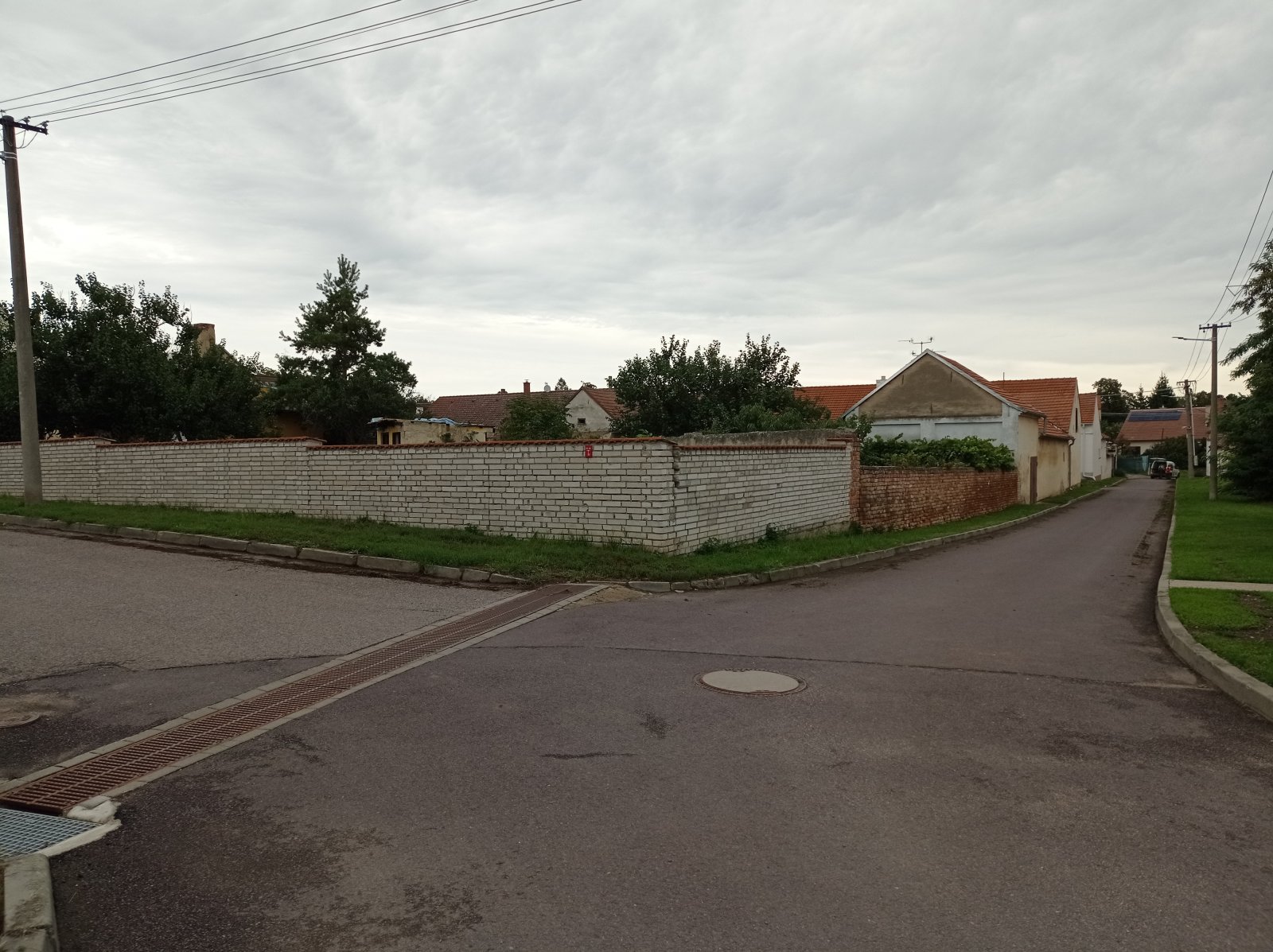 Pozemek určený k výstavbě rodinného domu v městysi Drnholec - Obrázek 2