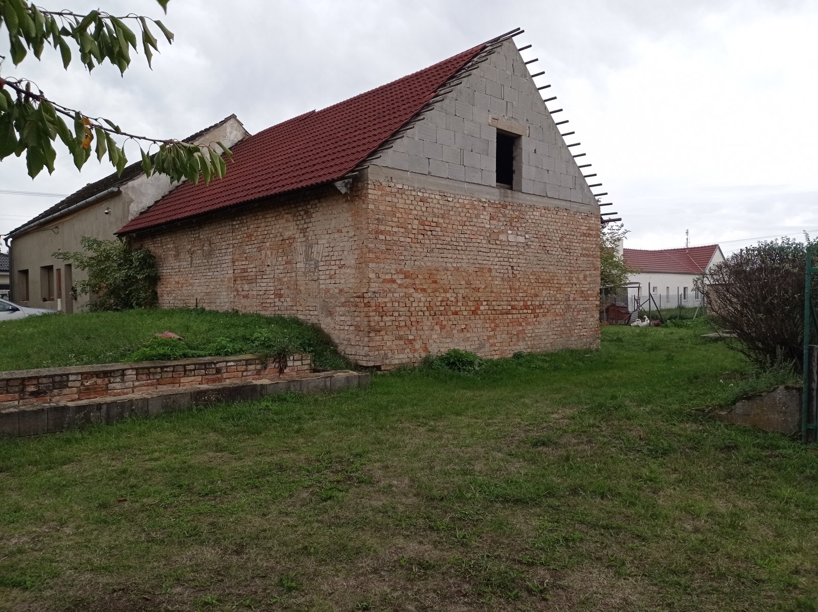 Prodej zemědělské stavby s možností přestavby na rodinný dům v Jevišovce - Obrázek 9